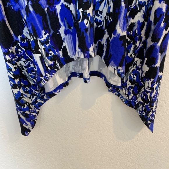 Karen Kane Abstract Tunic Top Small NEW Shark Bite Hem Stretchy - Picture 7 of 12
